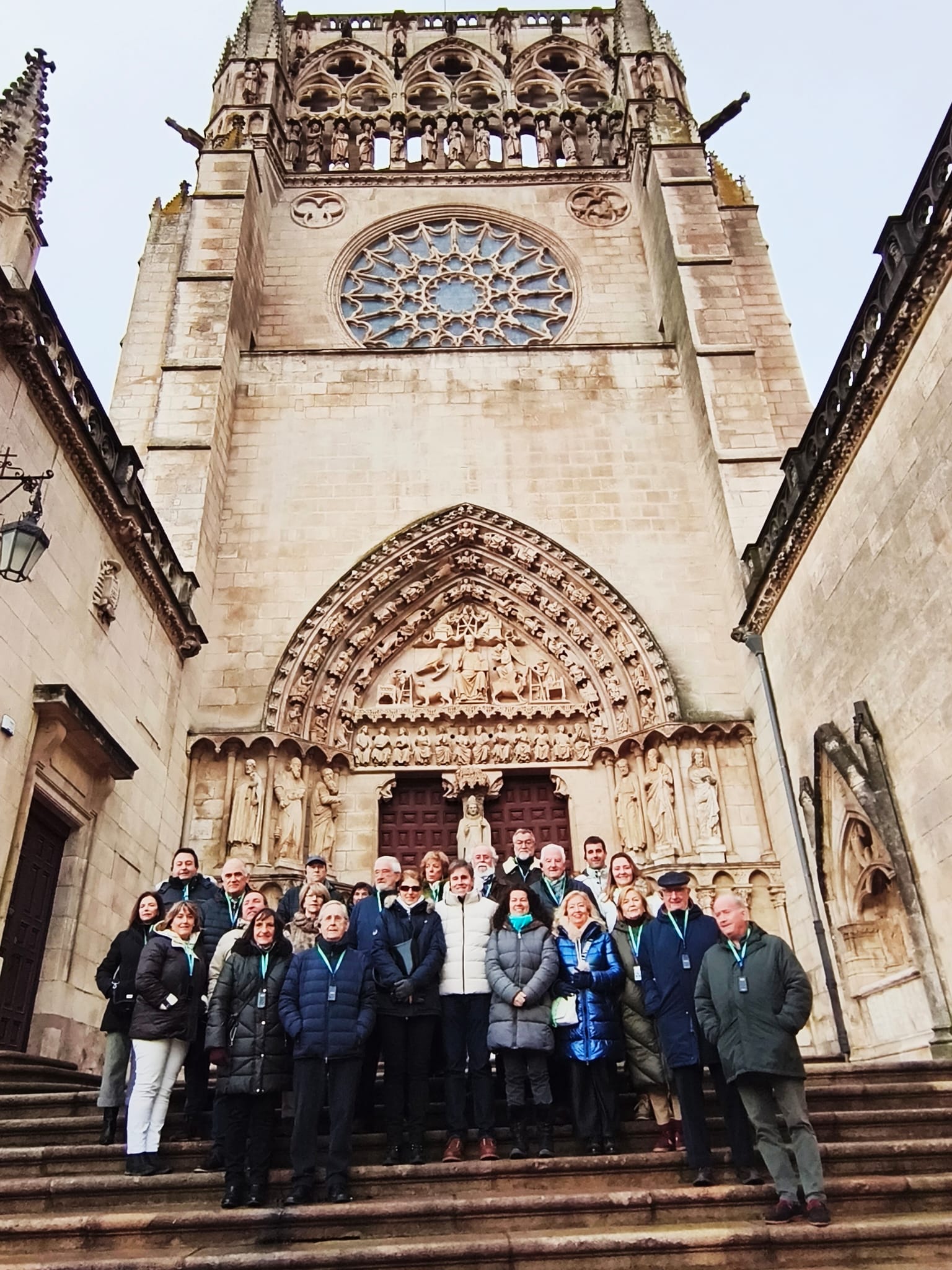 Excursión a Burgos: visita a la Catedral, Vidriera Verallia y almuerzo tradicional burgalés.