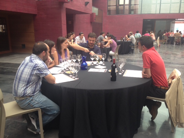 Cata concurso para jóvenes aficionados al vino
