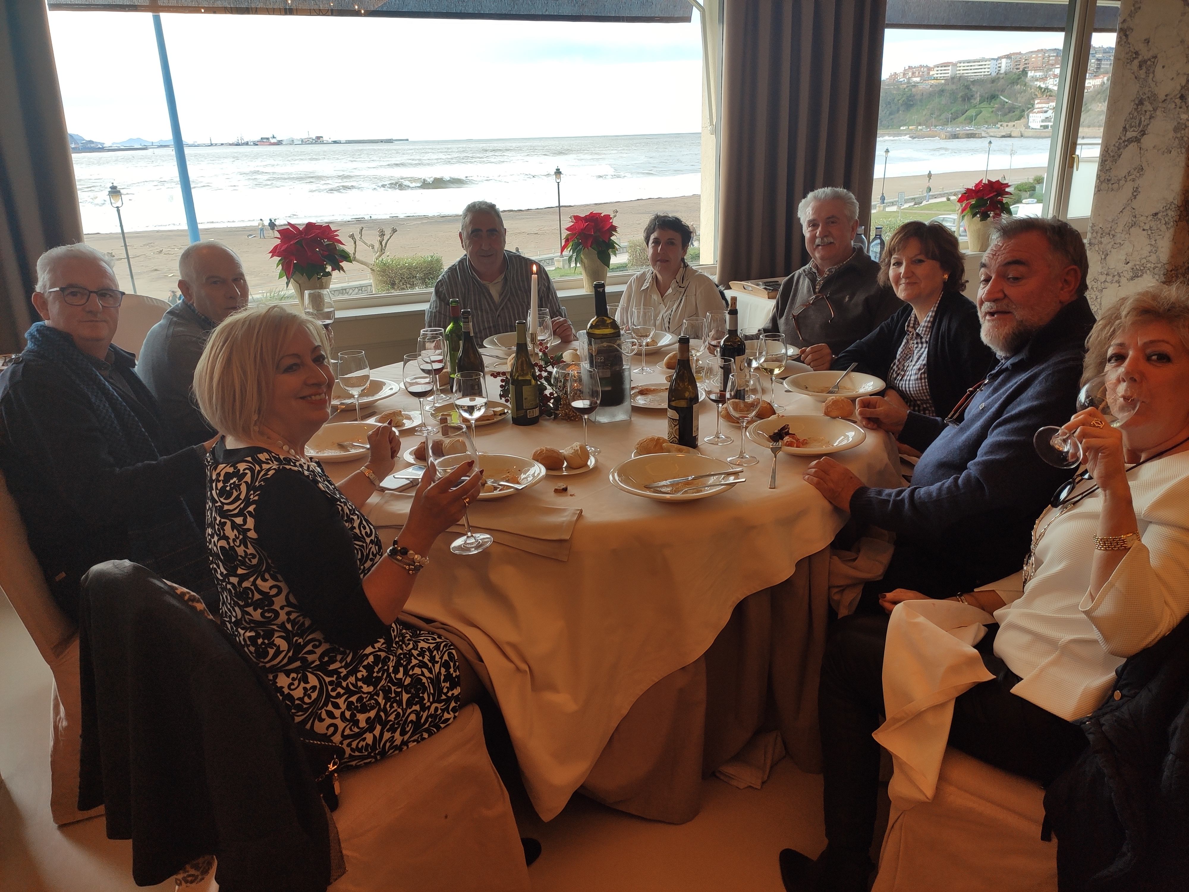 La AER celebra su XIII Almuerzo de Navidad en Getxo